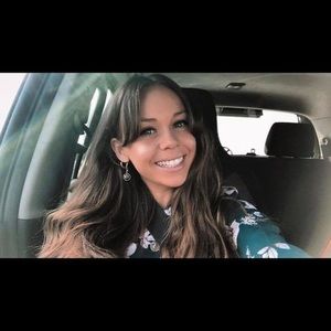 Meet your Posher, Lauren